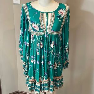 Rachel Zoe Emerald green peasant top